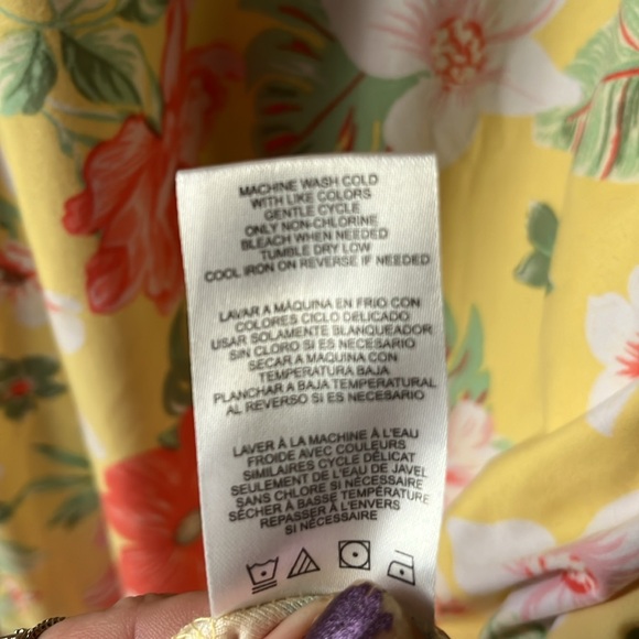 Almost FAMOUS SPAGHETTI ADJUSTABLE STRAPS FLORAL BODY CON DRESS - Picture 8 of 10